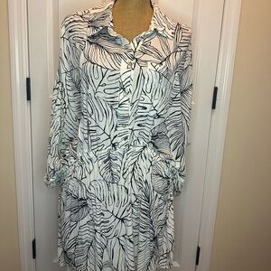 NWOT Elan Black and White Tropical Leaf Print Button up Collar Dress size small
